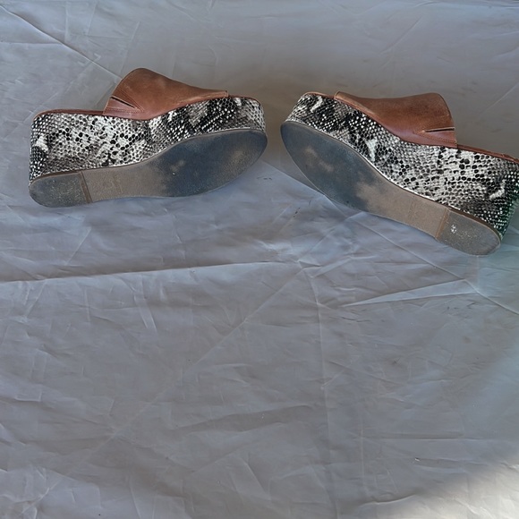 Jeff’s Campbell 7 1/2 and Nine West 7  1/2 - Picture 6 of 13